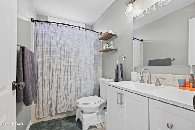 full bathroom featuring decorative backsplash, toilet, vanity, and a shower with shower curtain