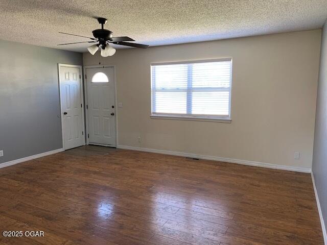 115 Bulger Dr, Carterville, MO 64835 - photo 2