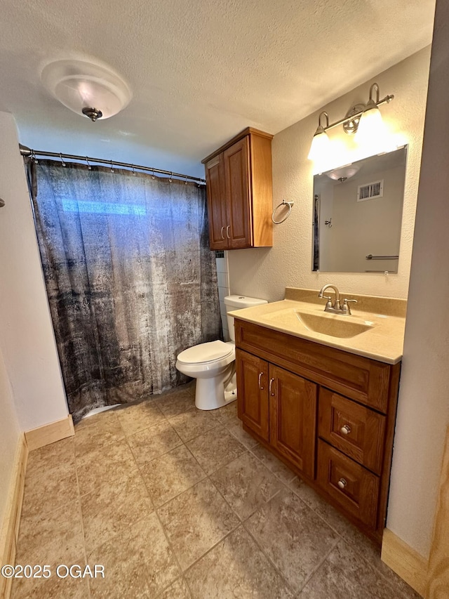 4595 County Road 10, Sarcoxie, MO 64862 - full bath with a textured ceiling, vanity, and a shower with shower curtain