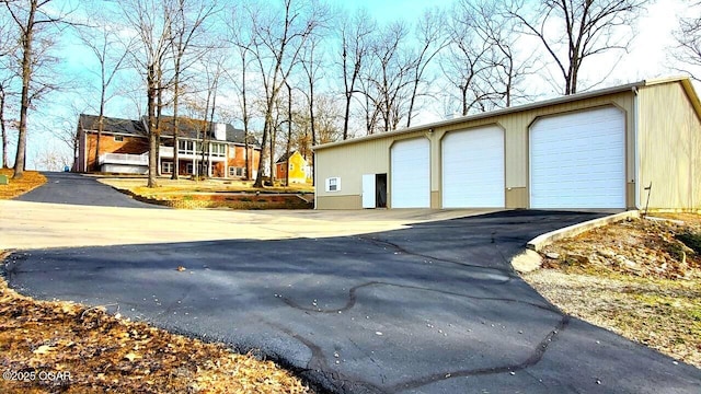 view of detached garage