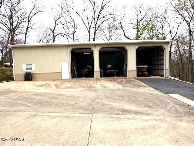 view of detached garage