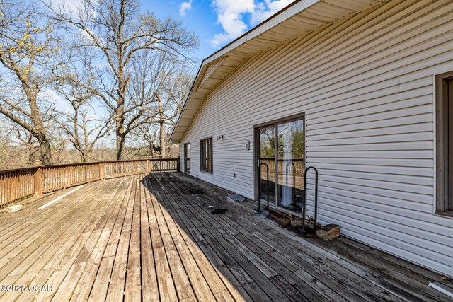 4427 Edgewood Cir, Loma Linda, MO 64804 - view of wooden terrace