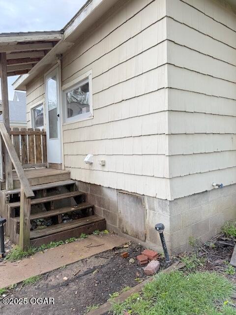 201 N Georgia St, Pittsburg, KS 66762 - view of side of property