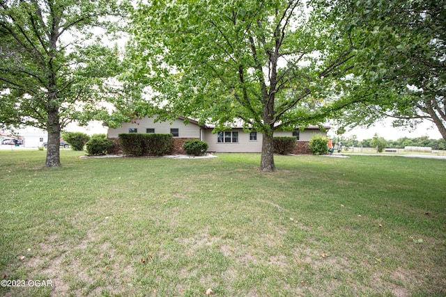 587 NW 1st Ln, Lamar, MO 64759 - photo 1