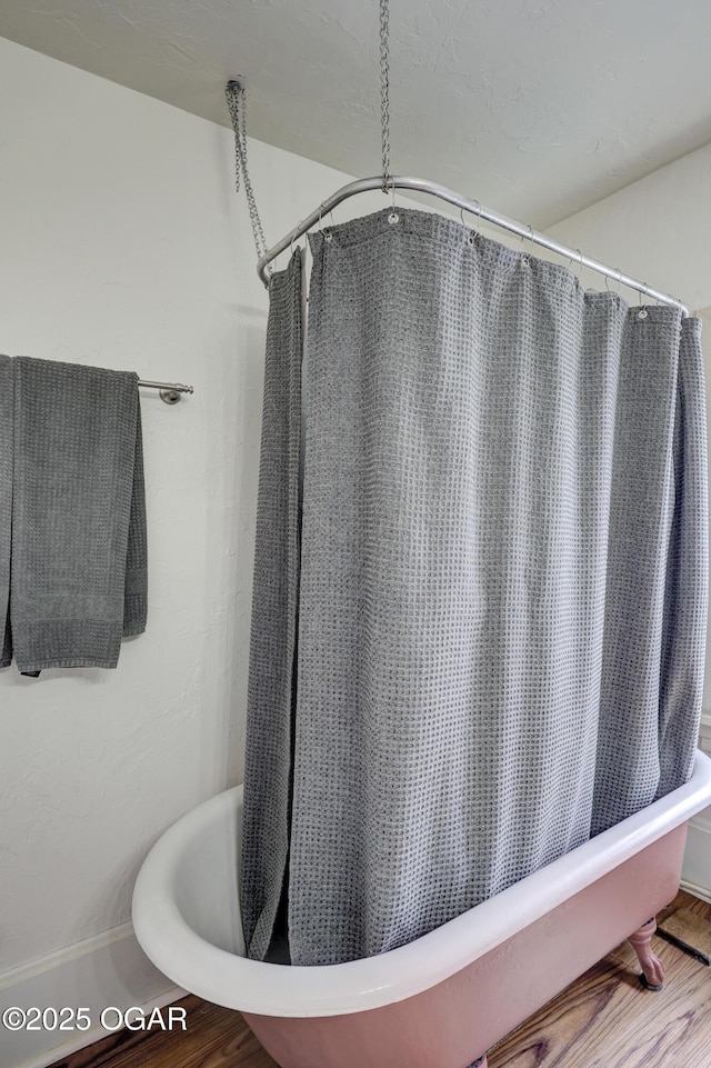 426 N Byers Ave, Joplin, MO 64801 - full bath featuring wood finished floors