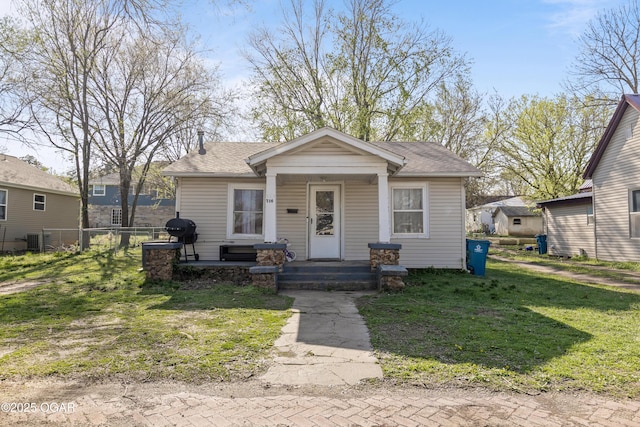 716 Young St, Neosho, MO 64850 - photo 1