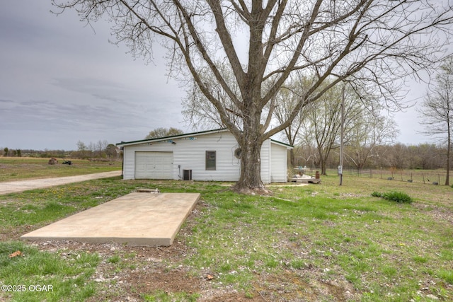 241 SE 40th Rd, Lamar, MO 64759 - view of yard with an outdoor structure