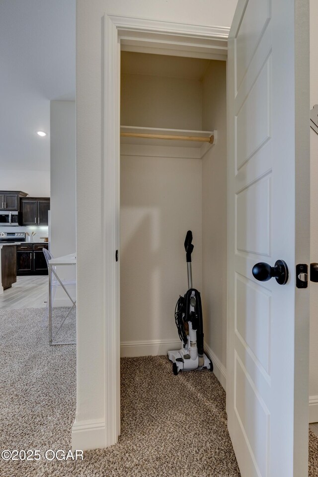 1814 Fountain Rd, Webb City, MO 64870 - view of closet