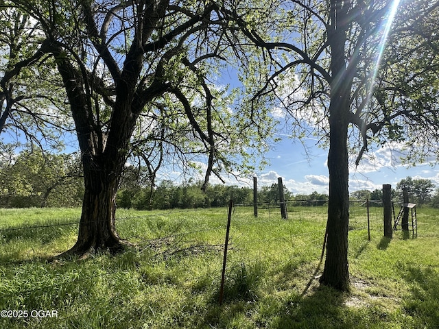 1793 8000th Rd, Oswego, KS 67356 - view of yard with fence