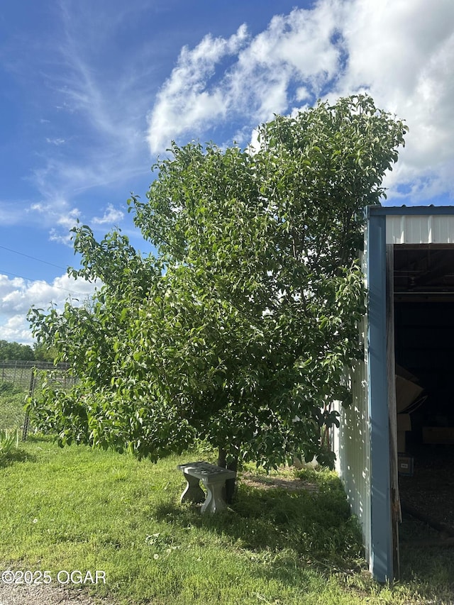 1793 8000th Rd, Oswego, KS 67356 - view of yard with fence