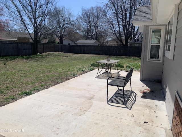 view of patio featuring a fenced backyard