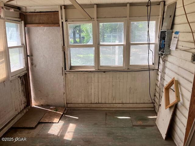 view of miscellaneous room
