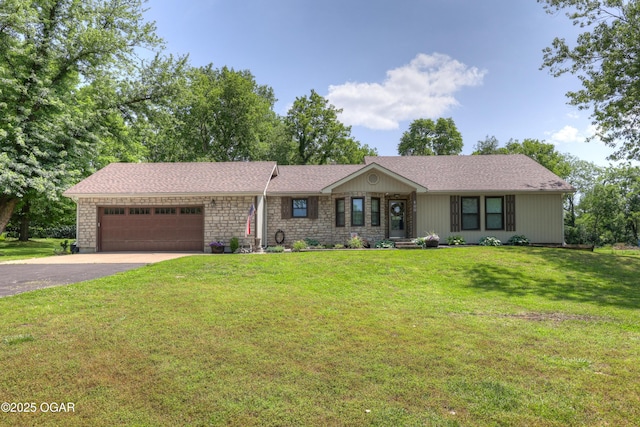 400 Silverwood Ln, Joplin, MO 64801 - single story home with driveway, an attached garage, and a front yard