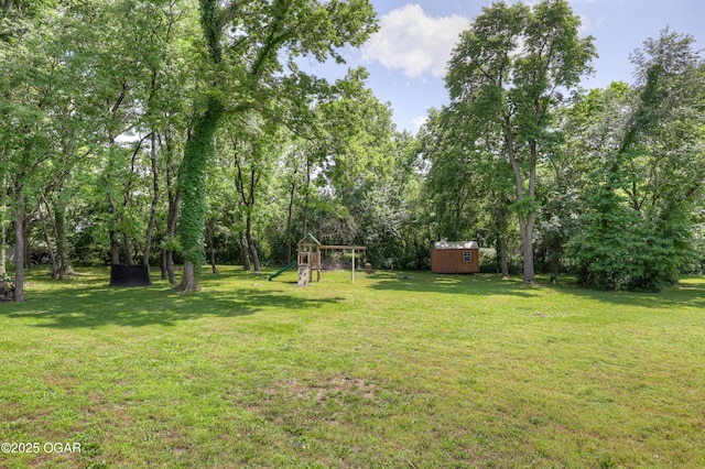 400 Silverwood Ln, Joplin, MO 64801 - view of green lawn featuring a playground