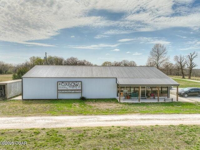 8637 Oxbow Ln, Neosho, MO 64850