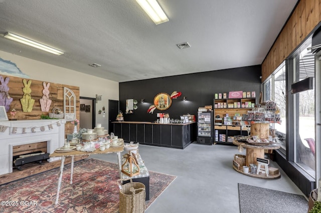 8637 Oxbow Ln, Neosho, MO 64850
