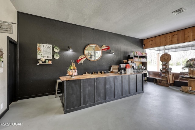 8637 Oxbow Ln, Neosho, MO 64850