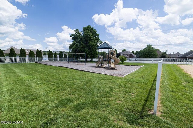 1528 N Edgemont Cir, Springfield, MO 65802 - view of yard