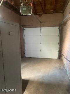 426 N Jackson Ave, Joplin, MO 64801 - view of garage