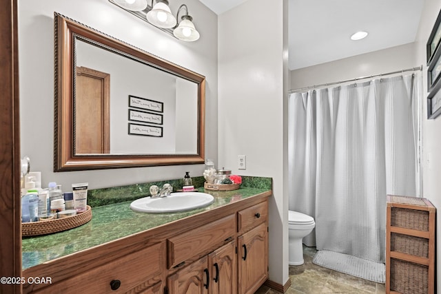 1617 Alexandra Dr, Carthage, MO 64836 - full bathroom with toilet, vanity, and a shower with curtain