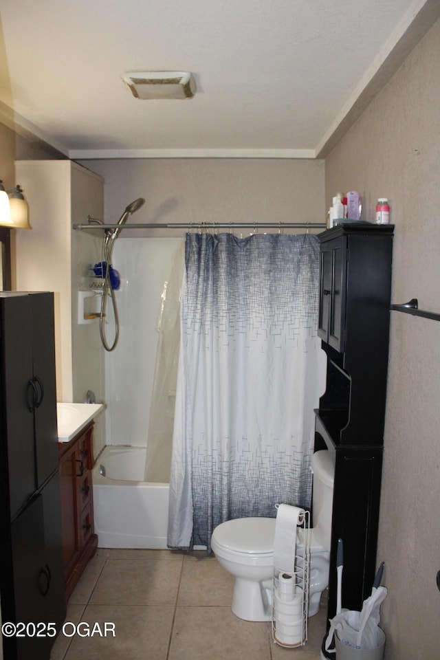 504 E Jackson St, Pittsburg, KS 66762 - full bathroom with toilet, vanity, shower / bath combo, and tile patterned floors