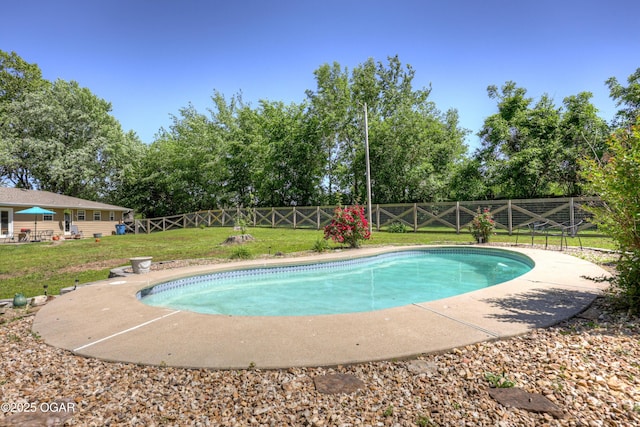 1912 N Duquesne Rd, Joplin, MO 64801 - view of pool featuring view of scattered trees