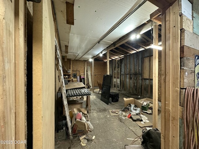 1712 E Broadway St, Joplin, MO 64801 - view of unfinished basement