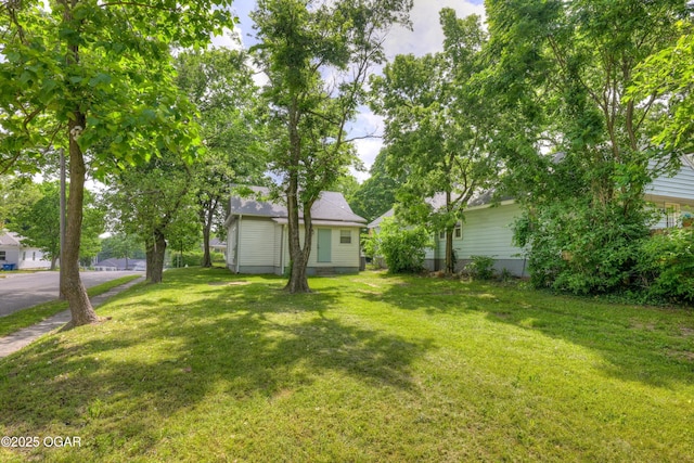 328 N Connor Ave, Joplin, MO 64801 - view of green lawn