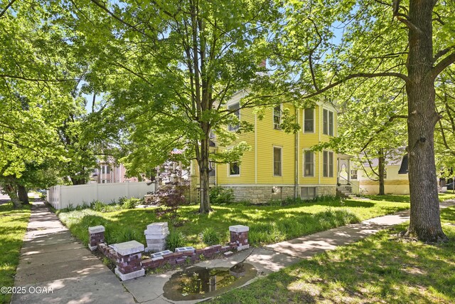 524 W 5th St, Joplin, MO 64801 - view of yard with entry steps