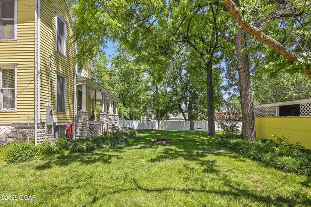524 W 5th St, Joplin, MO 64801 - view of yard
