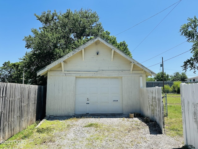 1926 S Main St, Carthage, MO 64836 - view of detached garage