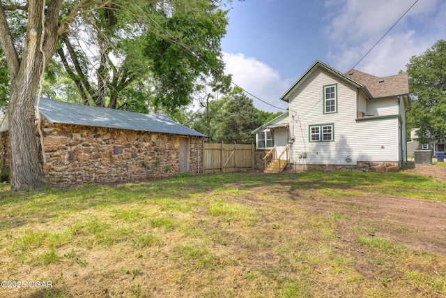 109 N Main St, Alba, MO 64830 - back of property featuring entry steps