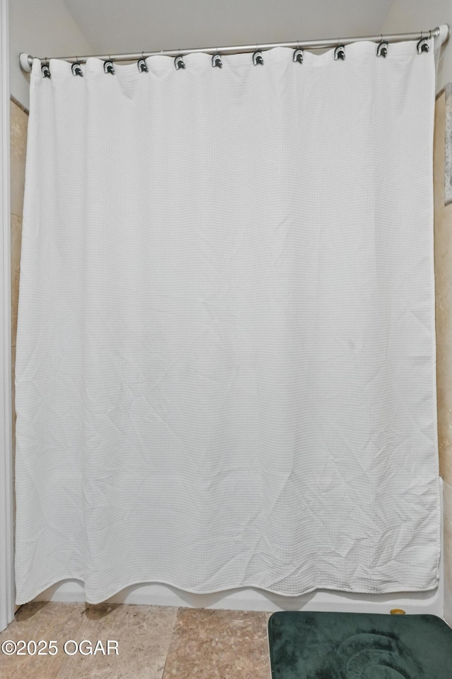 5594 Riverside Dr, Joplin, MO 64804 - full bath with a shower with curtain