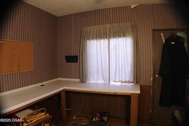 423 Mower St, Duenweg, MO 64841 - unfurnished office with wallpapered walls