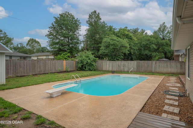 3431 Hawthorn Dr, Joplin, MO 64804 - view of pool featuring a patio and a diving board