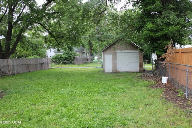 1417 S Jackson Ave, Joplin, MO 64804 - view of yard featuring an outbuilding