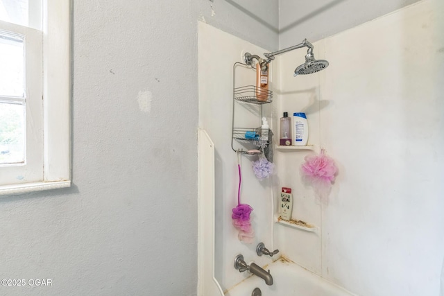 1426 Greenwood Blvd, Neosho, MO 64850 - bathroom view of shower / washtub combination