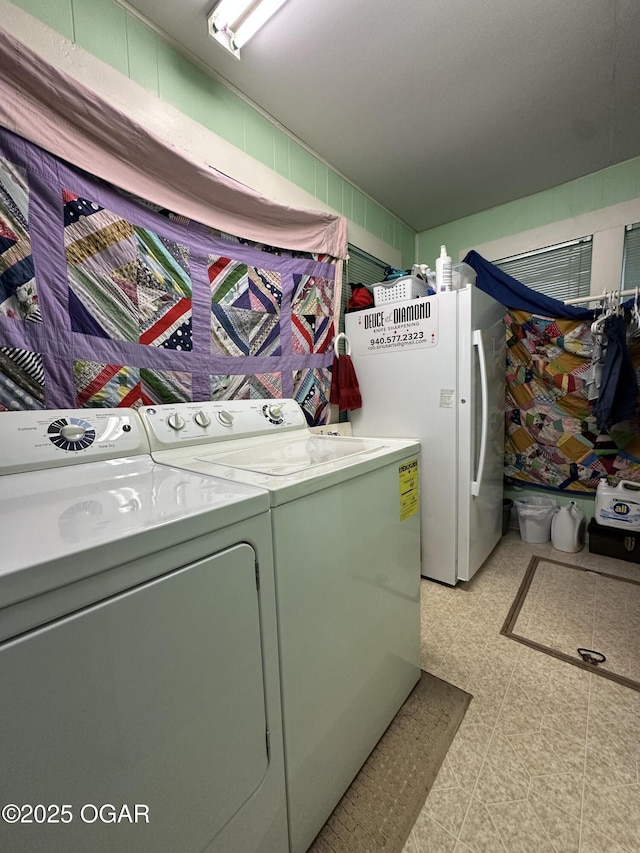 2022 S Jackson Ave, Joplin, MO 64804 - washroom featuring independent washer and dryer and light floors