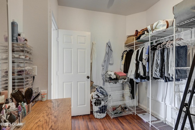 2101 N Florida Ave, Joplin, MO 64801 - walk in closet featuring wood finished floors