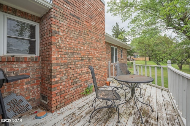 802 Hawthorne Dr, Neosho, MO 64850 - wooden terrace with a lawn