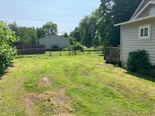 620 W 5th St, Baxter Springs, KS 66713 - view of grassy yard