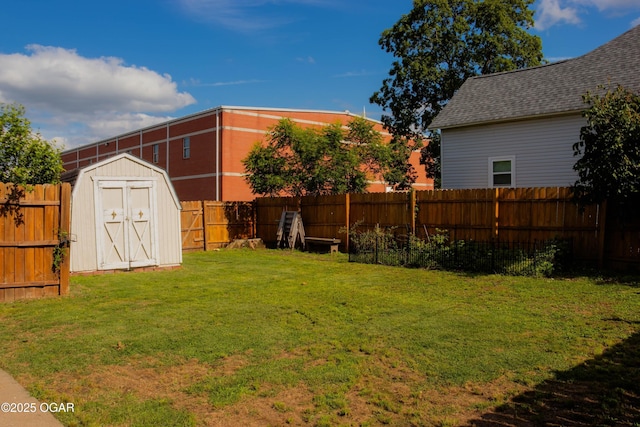 702 W Daugherty St, Webb City, MO 64870 - view of yard