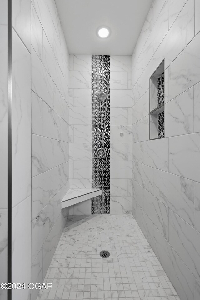216 Timber Trail Dr, Joplin, MO 64804 - bathroom with tiled shower
