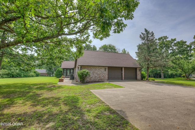 1330 Stoneledge Ln, Neosho, MO 64850 - mid-century inspired home featuring brick siding, french doors, a front lawn, and a shingled roof