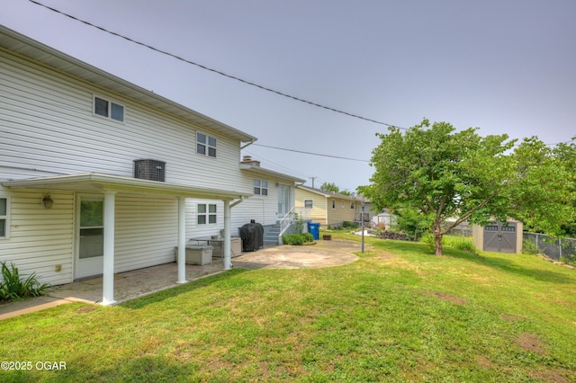 2521 Wisconsin Ave, Joplin, MO 64804 - view of yard featuring a patio