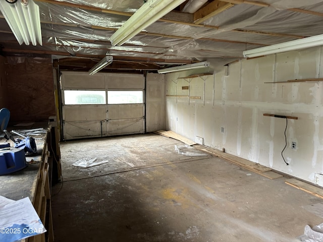 1003 Adams Ave, Seneca, MO 64865 - view of garage