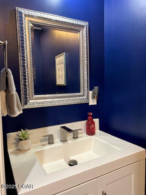 3331 Willow Ln, Joplin, MO 64801 - bathroom featuring vanity