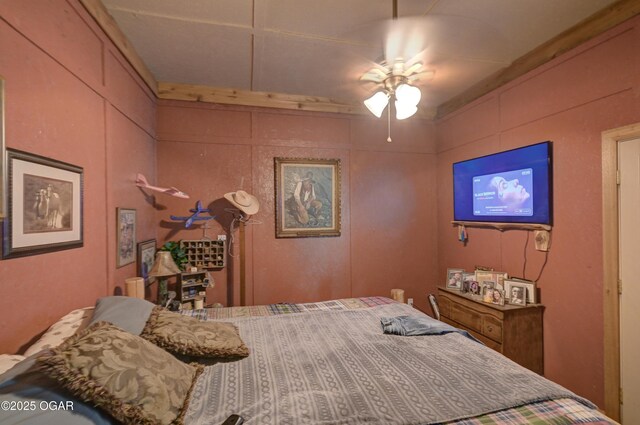 9404 County Lane 121, Carthage, MO 64836 - bedroom featuring ceiling fan