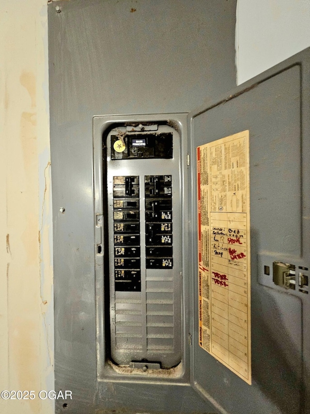 1109 Lincoln Ave, Baxter Springs, KS 66713 - utility room featuring electric panel