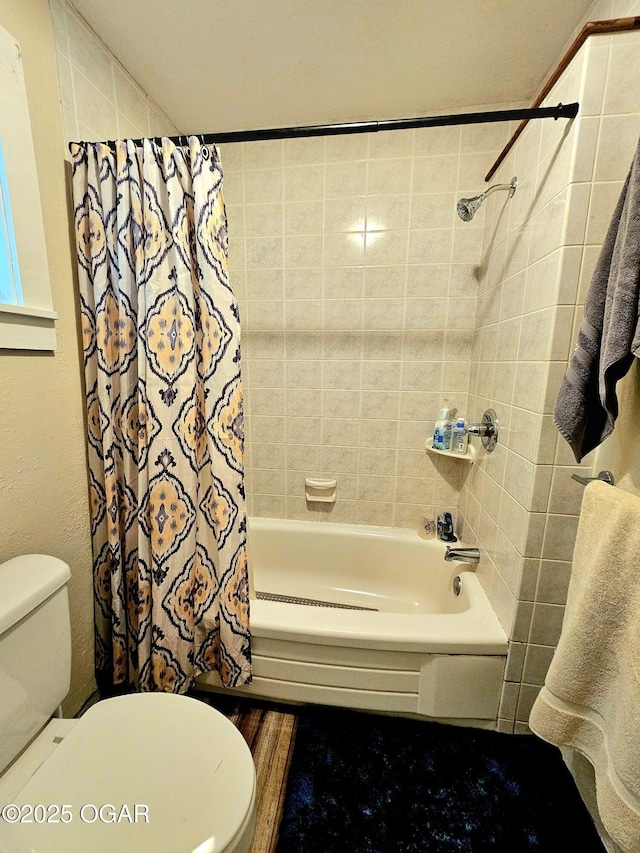 1109 Lincoln Ave, Baxter Springs, KS 66713 - bathroom with shower / bath combination with curtain